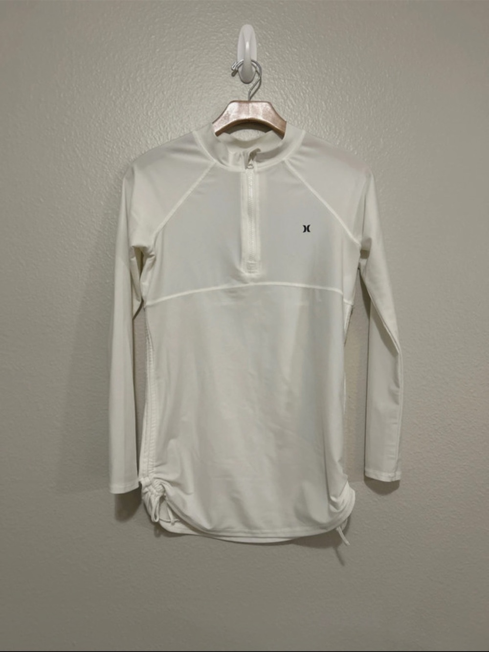 Hurley Women’s Activewear White Long-Sleeve Half-Zip Sweater, Size XS